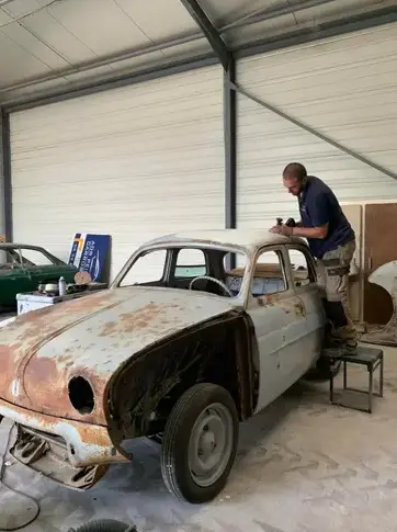 restauration voiture ancienne Cellettes-1
